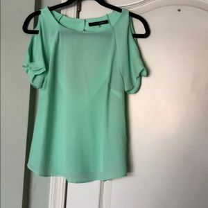 Short sleeve- off the shoulder short sleeve blouse